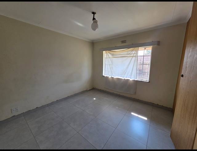 4 BEDROOM HOUSE TO LET IN VAALPARK